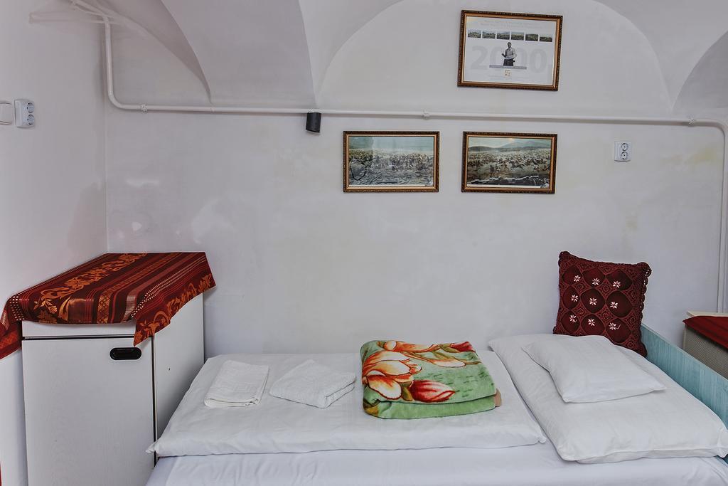 Barokk Vendeghaz Hotel Eger Exterior photo
